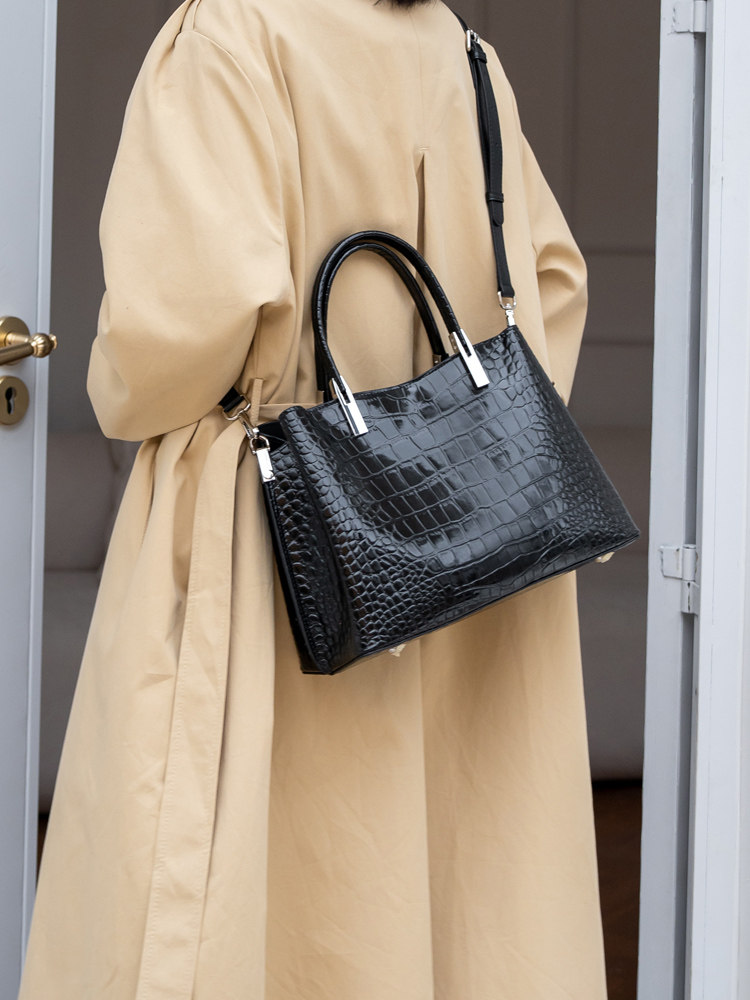 Aidrani dameshandtas met kroko - Leatherwork Designs recensie en prijs